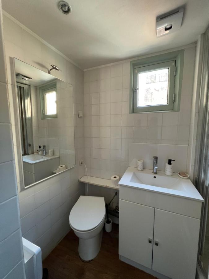 Appartement RÉNOVÉ, vue SUR Palais des Papes, terrasse et WIFI TROISIEME ETAGE à Avignon Extérieur photo