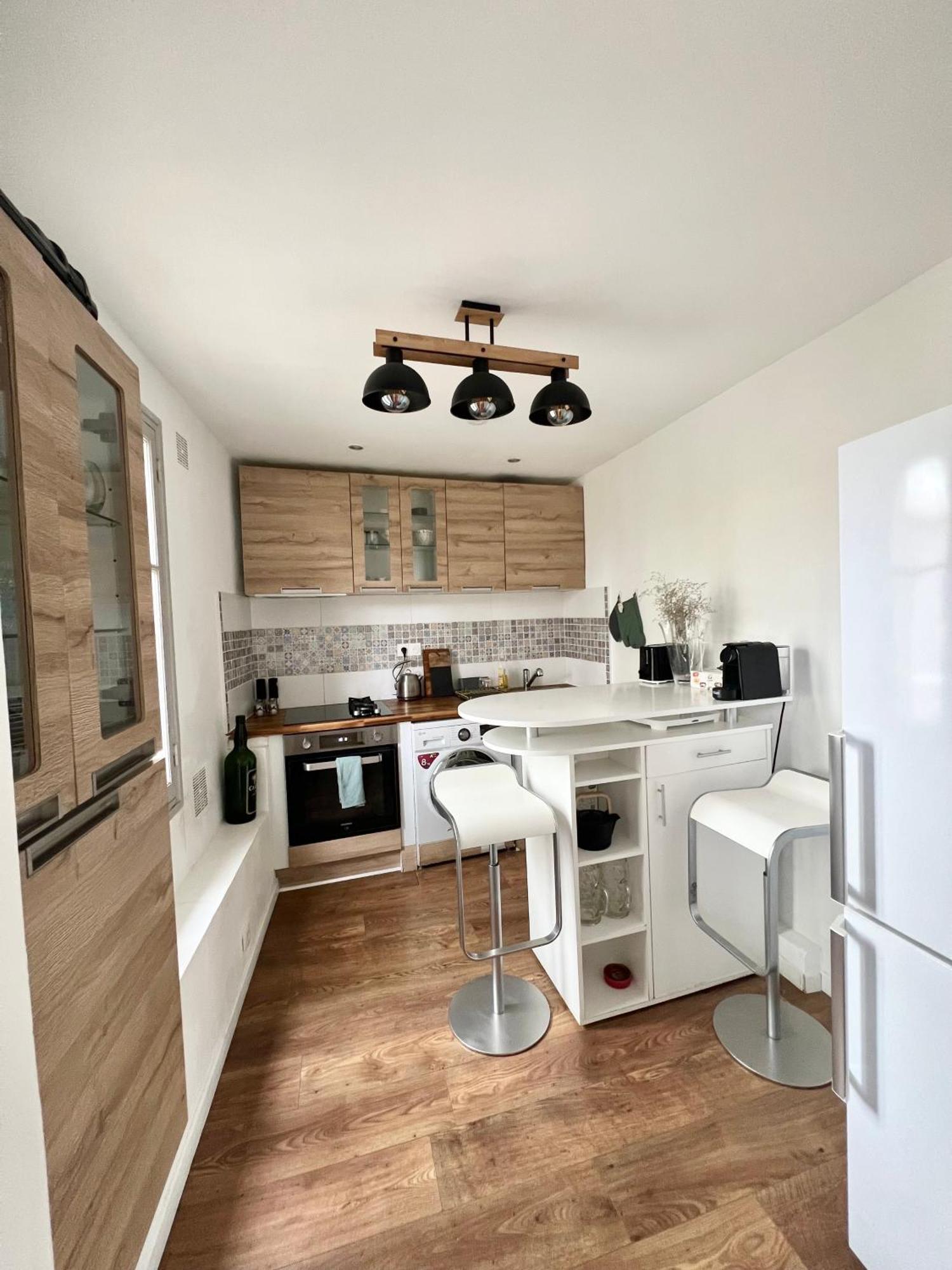 Appartement RÉNOVÉ, vue SUR Palais des Papes, terrasse et WIFI TROISIEME ETAGE à Avignon Extérieur photo