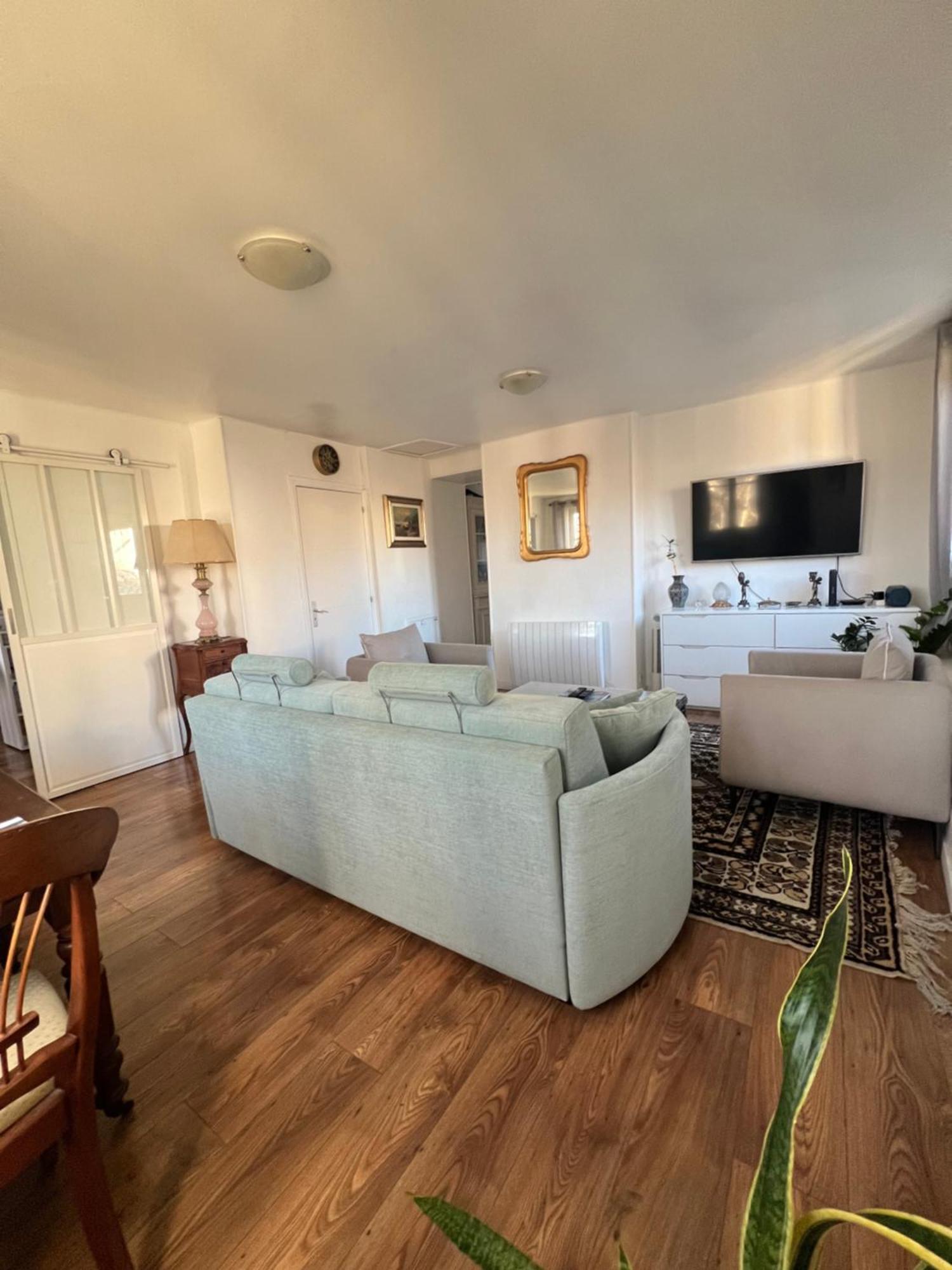 Appartement RÉNOVÉ, vue SUR Palais des Papes, terrasse et WIFI TROISIEME ETAGE à Avignon Extérieur photo